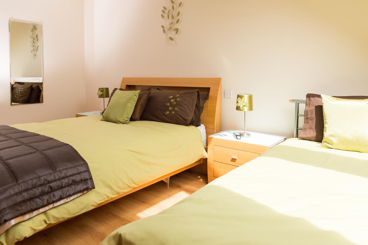 On The Rocks B&B Гринкасл Номер фото